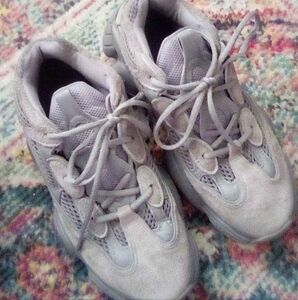 Yeezy 500s wolf greys 7 mens 8 woman's